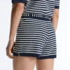 Gestreifte Strick-Shorts mit Gürtel aus 100 % Baumwolle Gestreifte Strick-Shorts mit Gürtel aus 100 % Baumwolle