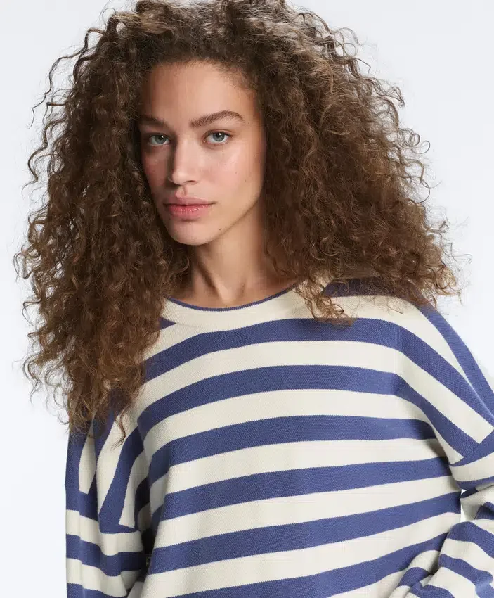 Gestreifter Strickpullover Gestreifter Strickpullover
