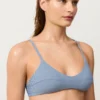Gestreiftes Bikini-Oberteil Gestreiftes Bikini-Oberteil