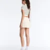 Gestreiftes, nahtloses Kurzarm-Poloshirt für Shorts Gestreiftes, nahtloses Kurzarm-Poloshirt für Shorts