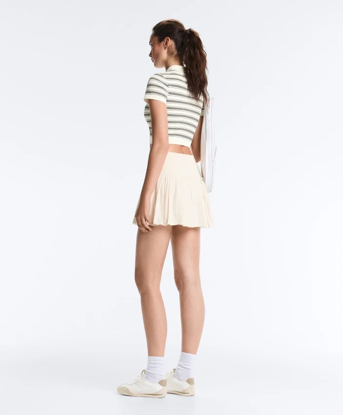 Gestreiftes, nahtloses Kurzarm-Poloshirt für Shorts Gestreiftes, nahtloses Kurzarm-Poloshirt für Shorts