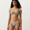 Gestreiftes Triangel-Oberteil für Bikinis Gestreiftes Triangel-Oberteil für Bikinis