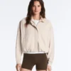 Gestreite Jacke mit ausgestellter Säume Gestreite Jacke mit ausgestellter Säume