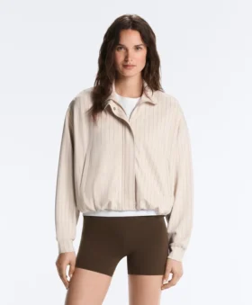 Gestreite Jacke mit ausgestellter Säume