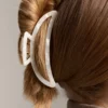 Große Haarschmuck-Spange aus Metall Große Haarschmuck-Spange aus Metall