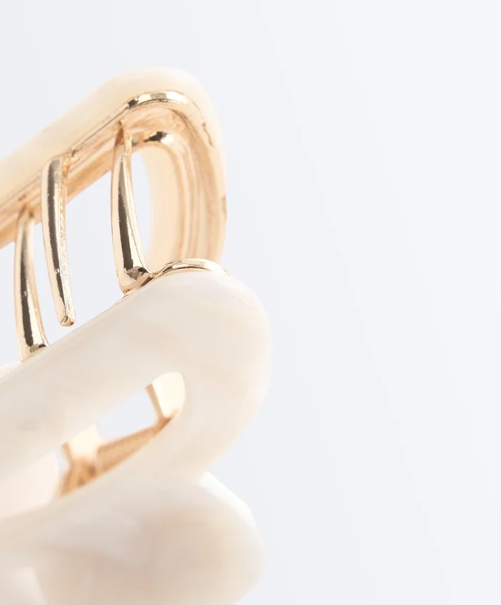 Große Haarschmuck-Spange aus Metall Große Haarschmuck-Spange aus Metall
