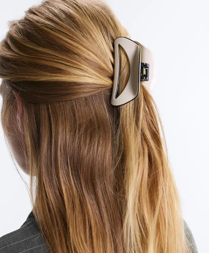 Große Haarschmuck-Spange mit Paspel Große Haarschmuck-Spange mit Paspel