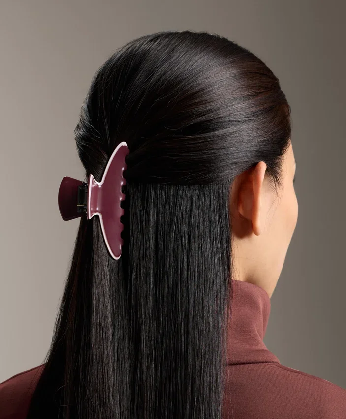 Große Haarschmuck-Spange mit Paspel Große Haarschmuck-Spange mit Paspel
