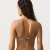 Häkel-Triangel-Bikinis mit kontrastierenden Wellen Häkel-Triangel-Bikinis mit kontrastierenden Wellen