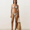 Häkel-Triangel-Bikinis mit kontrastierenden Wellen Häkel-Triangel-Bikinis mit kontrastierenden Wellen