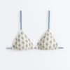 Häkel-Triangel-Bikinis mit kontrastierenden Wellen Häkel-Triangel-Bikinis mit kontrastierenden Wellen