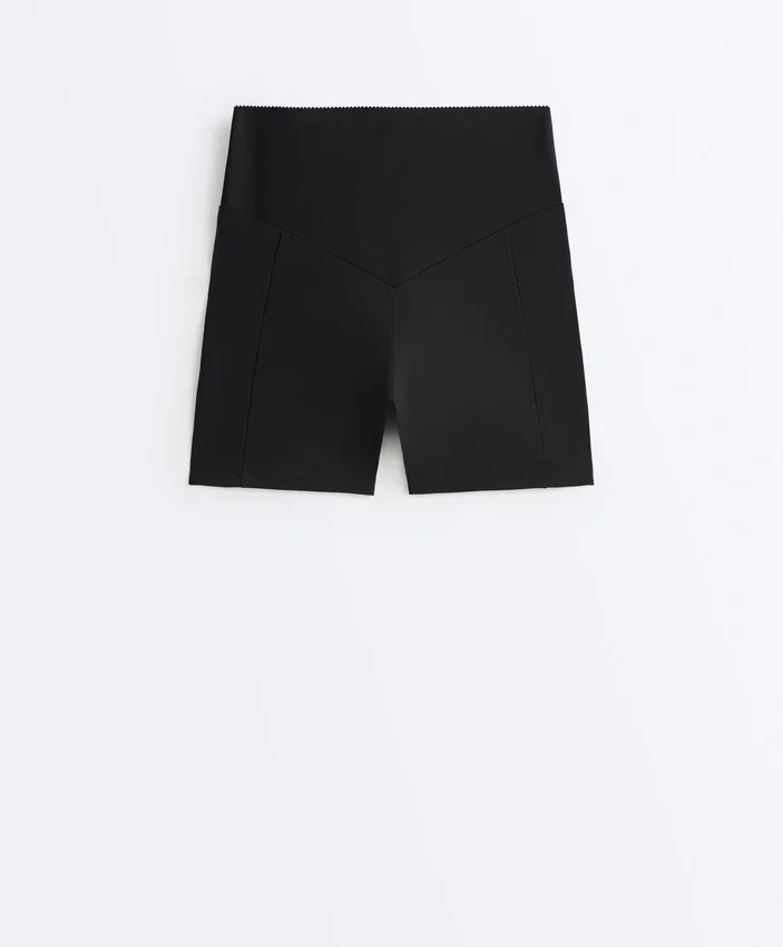 Hoch geschnittene Compressive-Hosen mit 10 cm Beinlänge Hoch geschnittene Compressive-Hosen mit 10 cm Beinlänge