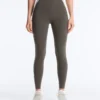 Hoch geschnittene, kompressive, reflektierende Core Control-Leggings in Knöchellänge Hoch geschnittene, kompressive, reflektierende Core Control-Leggings in Knöchellänge