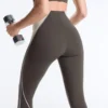 Hoch geschnittene, kompressive, reflektierende Core Control-Leggings in Knöchellänge Hoch geschnittene, kompressive, reflektierende Core Control-Leggings in Knöchellänge