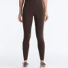 Hoch geschnittene, komprimierende Core Control-Leggings in Knöchellänge mit Wellenmuster Hoch geschnittene, komprimierende Core Control-Leggings in Knöchellänge mit Wellenmuster