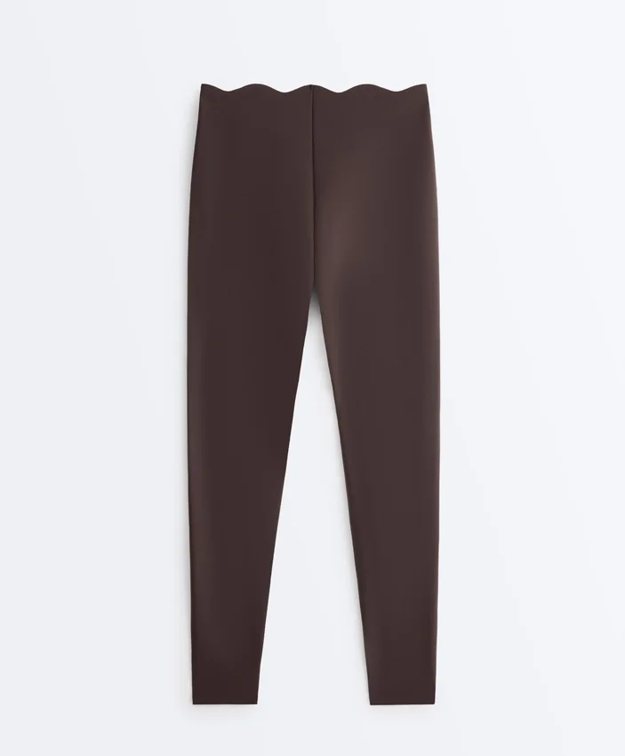 Hoch geschnittene, komprimierende Core Control-Leggings in Knöchellänge mit Wellenmuster Hoch geschnittene, komprimierende Core Control-Leggings in Knöchellänge mit Wellenmuster