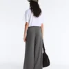 Hoch taillierte Hose aus Baumwollpiqué mit weitem Bein