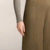 Hoch taillierte Hose mit geradem Bein im Neopren-Look Hoch taillierte Hose mit geradem Bein im Neopren-Look