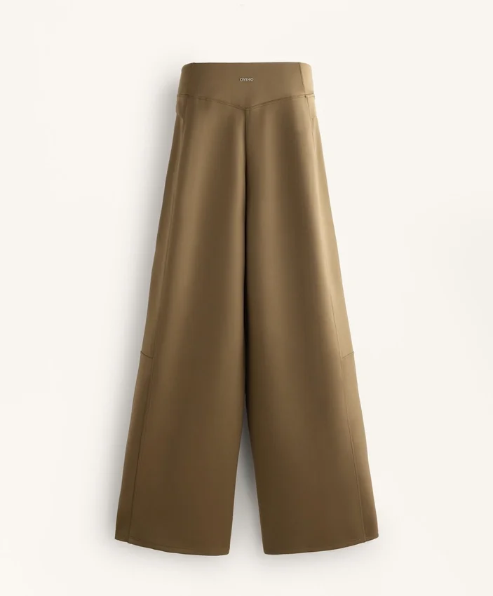 Hoch taillierte Hose mit geradem Bein im Neopren-Look Hoch taillierte Hose mit geradem Bein im Neopren-Look