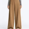 Hoch taillierte Twill-Hose mit weitem Bein und Falten Hoch taillierte Twill-Hose mit weitem Bein und Falten