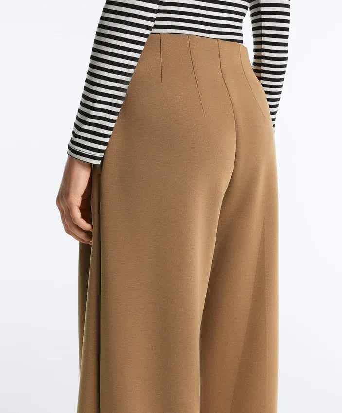 Hoch taillierte Twill-Hose mit weitem Bein und Falten Hoch taillierte Twill-Hose mit weitem Bein und Falten