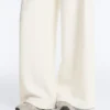 Hoch taillierte Twill-Hose mit weitem Bein und Falten Hoch taillierte Twill-Hose mit weitem Bein und Falten