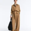 Hoch taillierte Twill-Hose mit weitem Bein und Falten Hoch taillierte Twill-Hose mit weitem Bein und Falten