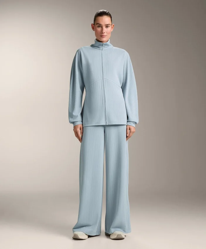 Hose mit asymmetrischen Streifen aus Modal Hose mit asymmetrischen Streifen aus Modal