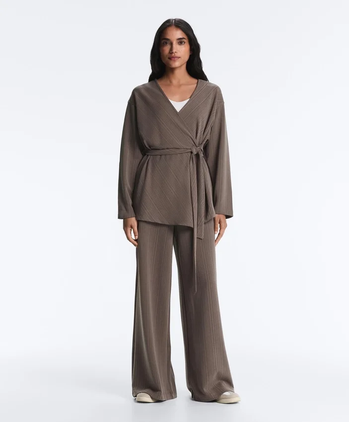 Hose mit geradem Bein, asymmetrischem Streifen und Modal Hose mit geradem Bein, asymmetrischem Streifen und Modal
