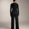 Hose mit geradem Bein aus Modal und Bügelfalte Hose mit geradem Bein aus Modal und Bügelfalte