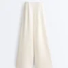 Hose mit geradem Bein aus Soft Touch-Modal und Paspelierung Hose mit geradem Bein aus Soft Touch-Modal und Paspelierung