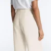 Hose mit geradem Bein aus Soft Touch-Modal und Paspelierung Hose mit geradem Bein aus Soft Touch-Modal und Paspelierung