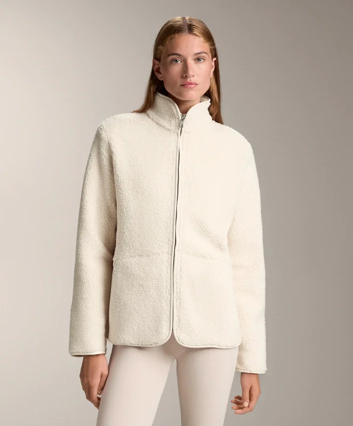 Jacke aus Kunstfell Jacke aus Kunstfell