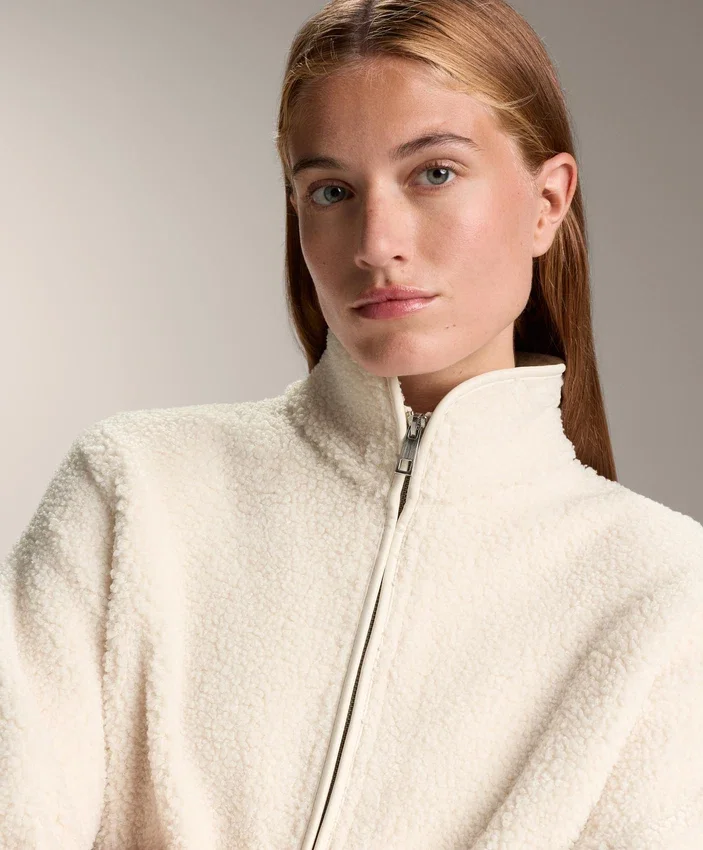 Jacke aus Kunstfell Jacke aus Kunstfell