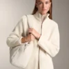 Jacke aus Kunstfell Jacke aus Kunstfell