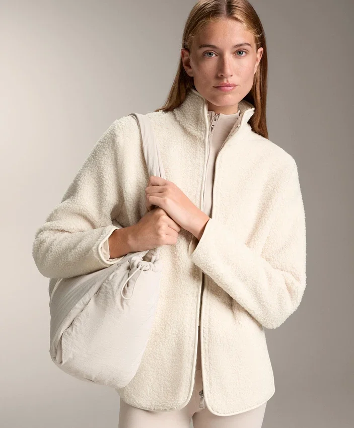 Jacke aus Kunstfell Jacke aus Kunstfell