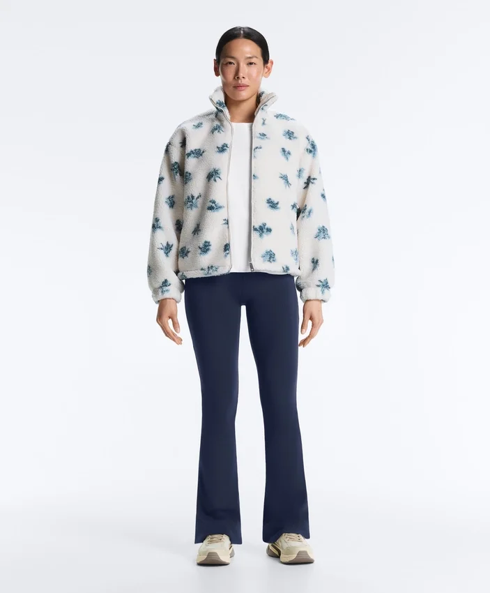 Jacke aus Kunstfell mit Blumenmuster Jacke aus Kunstfell mit Blumenmuster