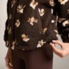 Jacke aus Kunstlammfell mit Blumenmuster