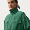 Jacke aus Lyocell und 24 % Leinen mit geraffter Taille Jacke aus Lyocell und 24 % Leinen mit geraffter Taille