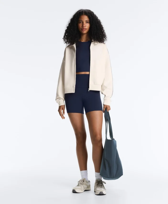 Jacke aus Piqué-Baumwolle mit Fischgrätenmuster an den Seiten Jacke aus Piqué-Baumwolle mit Fischgrätenmuster an den Seiten