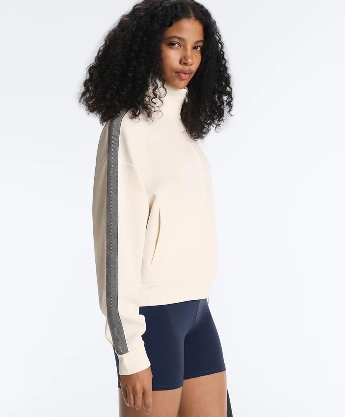 Jacke aus Piqué-Baumwolle mit Fischgrätenmuster an den Seiten Jacke aus Piqué-Baumwolle mit Fischgrätenmuster an den Seiten