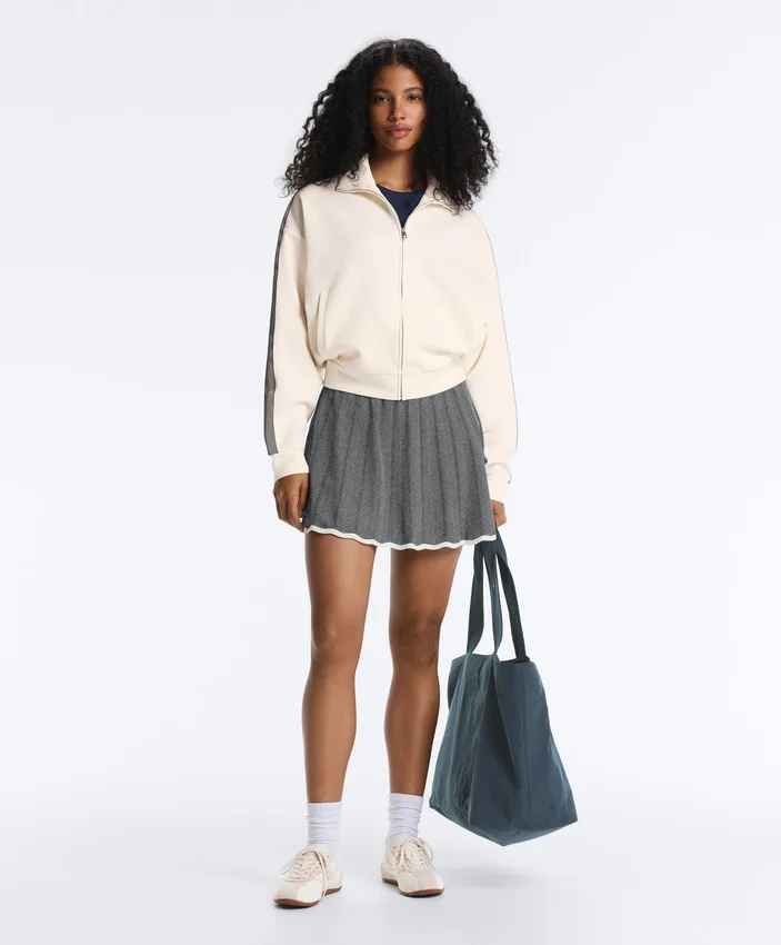 Jacke aus Piqué-Baumwolle mit Fischgrätenmuster an den Seiten Jacke aus Piqué-Baumwolle mit Fischgrätenmuster an den Seiten