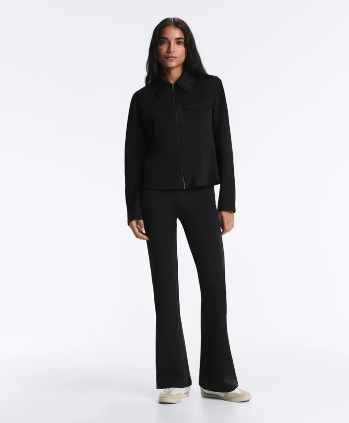 Jacke im Neopren-Look mit Schößchen und Rippbündchen Jacke im Neopren-Look mit Schößchen und Rippbündchen
