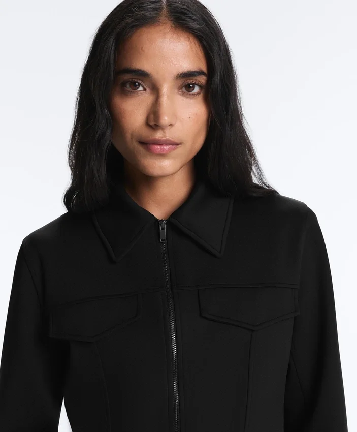 Jacke im Neopren-Look mit Schößchen und Rippbündchen Jacke im Neopren-Look mit Schößchen und Rippbündchen