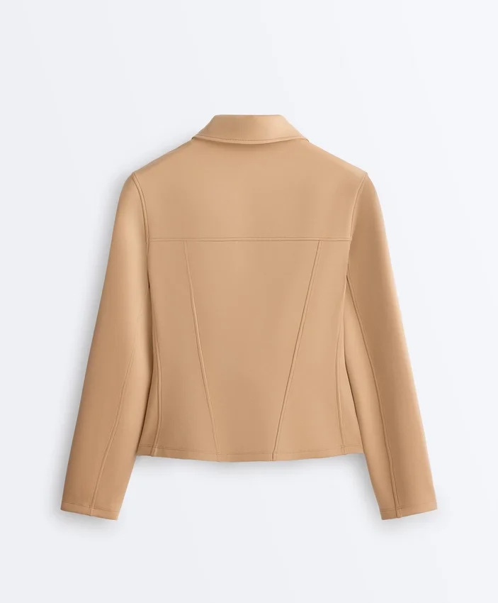 Jacke im Neopren-Look mit Schößchen und Rippbündchen Jacke im Neopren-Look mit Schößchen und Rippbündchen