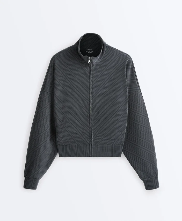 Jacke mit asymmetrischem Streifen und Modal Jacke mit asymmetrischem Streifen und Modal