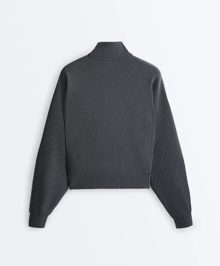 Jacke mit asymmetrischem Streifen und Modal Jacke mit asymmetrischem Streifen und Modal