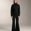 Jacke mit Gürtel aus gebürstetem Modal Jacke mit Gürtel aus gebürstetem Modal