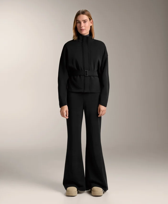 Jacke mit Gürtel aus gebürstetem Modal Jacke mit Gürtel aus gebürstetem Modal