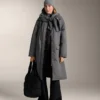 Jacke mit Gürtel aus gebürstetem Modal Jacke mit Gürtel aus gebürstetem Modal
